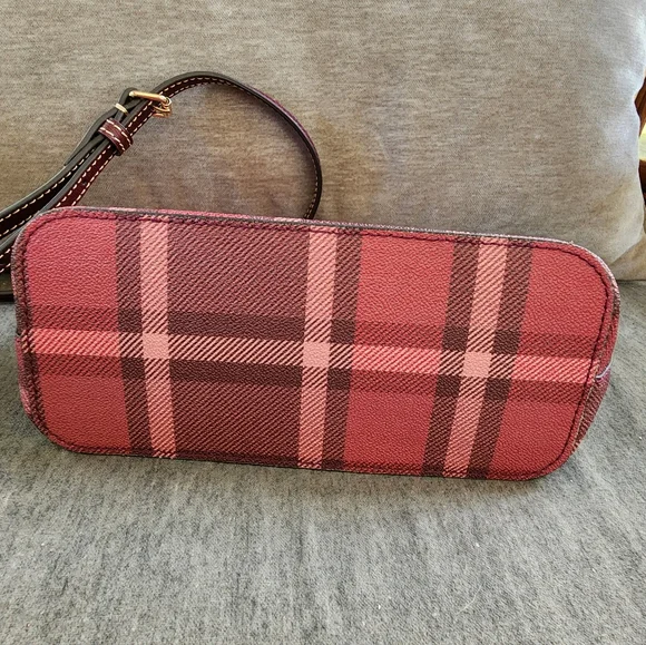 Dooney And Bourke Crossbody - Picture 5 of 7